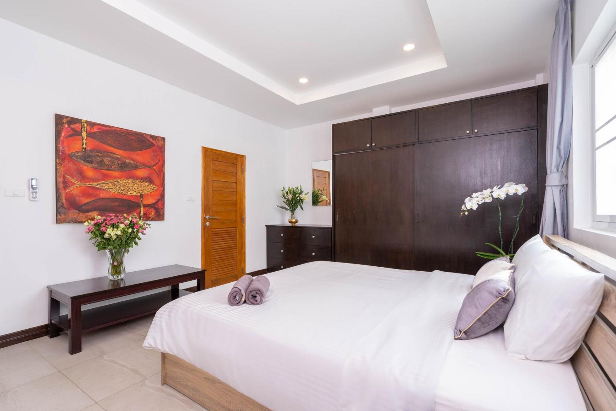 Apartment 1 Bedroom In Naiharn T Ban Saiyuan Bagian luar foto