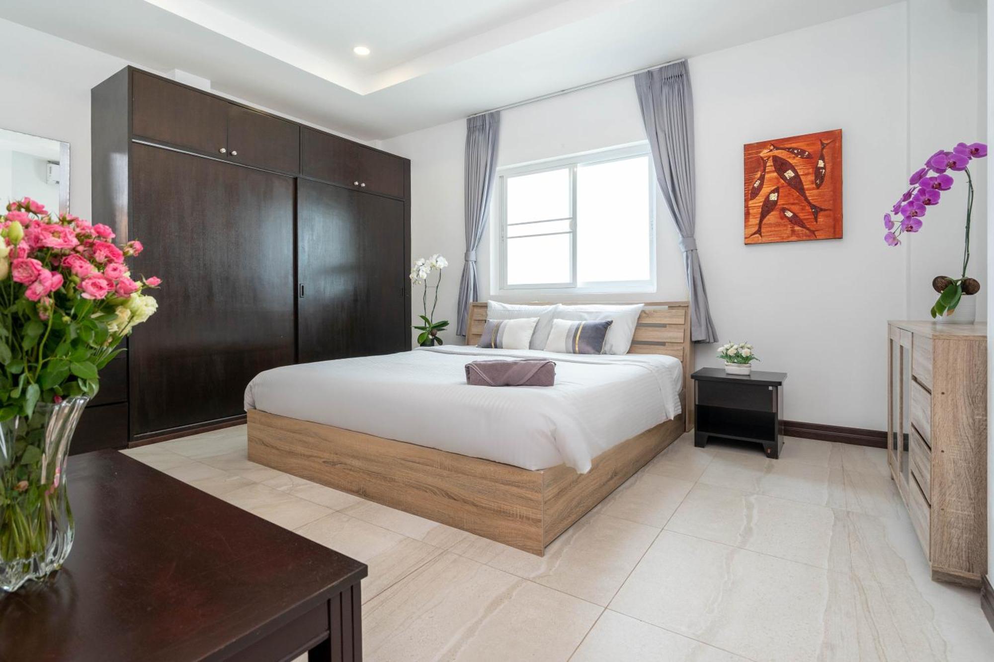 Apartment 1 Bedroom In Naiharn T Ban Saiyuan Bagian luar foto